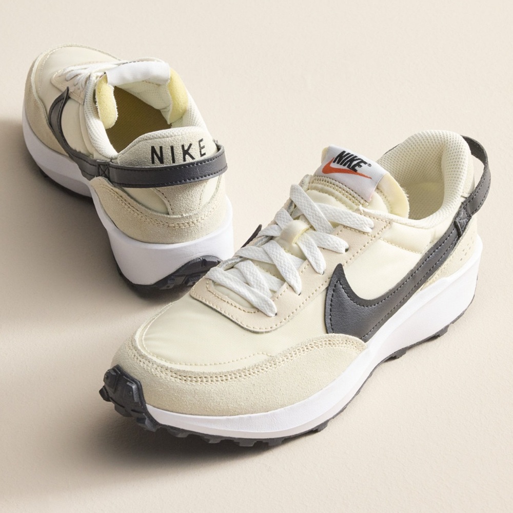 Nike Waffle Debut Women’s Shoes